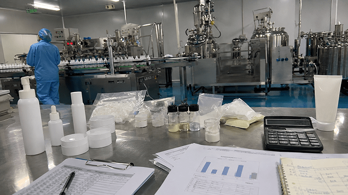 The Hidden Costs of “No Minimum”: Why Zero-Threshold Manufacturing Is Actually the Most Expensive Option