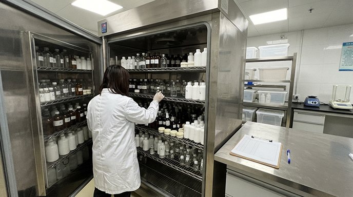 Microbiological testing verifying the basic principles of cosmetic formulas