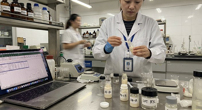 Is AI Cosmetic Formulation Software Ready to Replace Your Chemist?